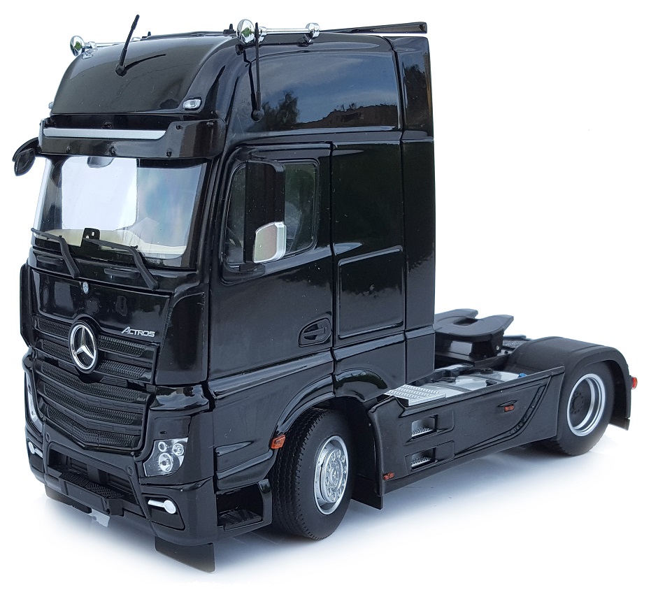 35R-002 GCD 1/64 ACTROS GIGASPACE 6×2 ed4513daa571a4a5.jpg